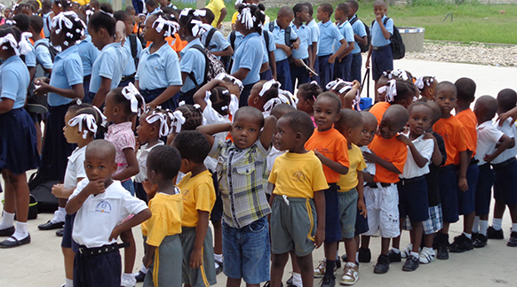 Mieux accompagner les enfants victimes en Haiti