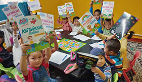 Bibliobus : Rapprocher les livres des enfants des bidonvilles